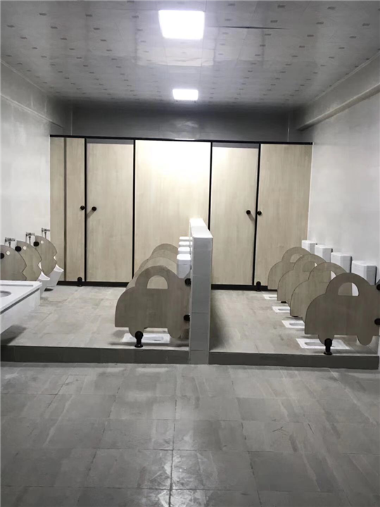 大家知道有哪些是洛阳卫生间隔断常用的材料种类吗