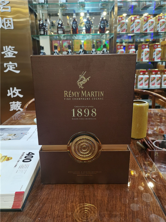 连州回收洋酒公司-常年回收蓝带洋酒价格介绍