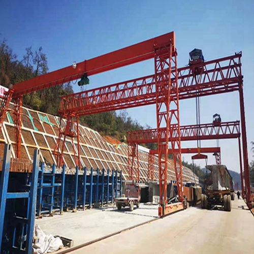 福建福州500吨轮胎吊出租公司 介绍使用龙门吊后的维护方法