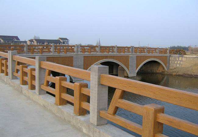 东海镇水泥河道围栏多少钱 