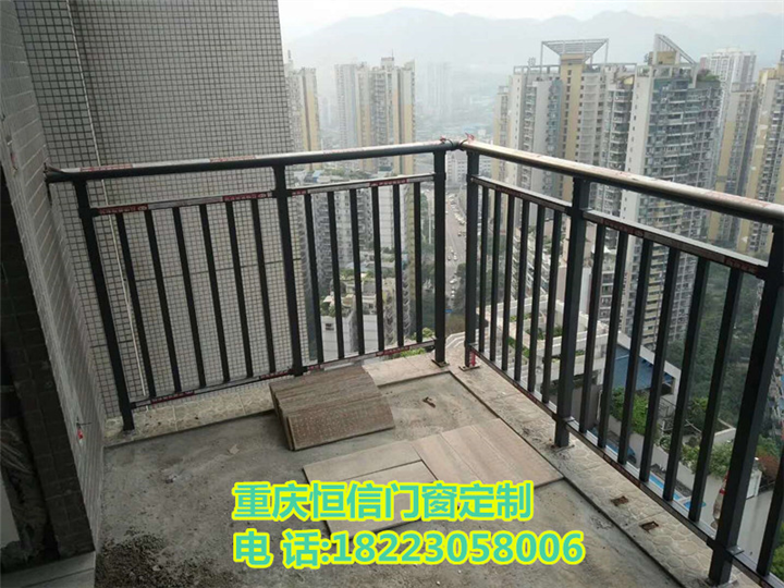 专业定做阳台玻璃护栏 