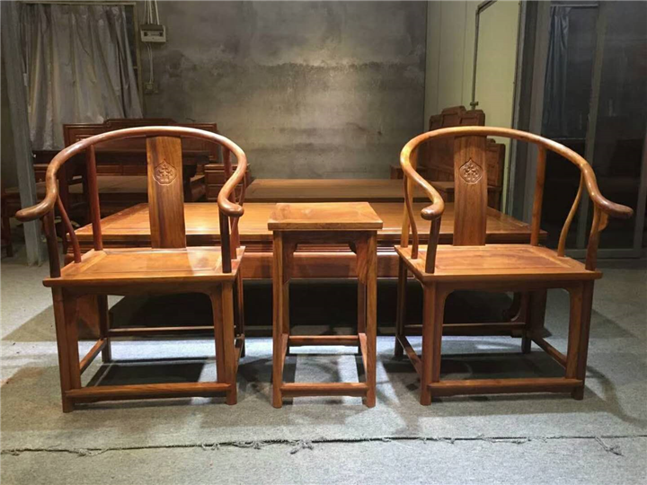 圈椅三件套 