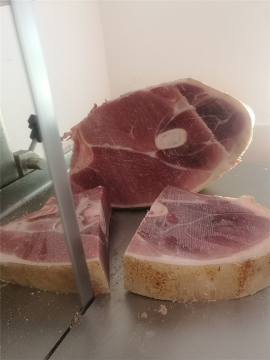 四川半野血藏猪冷鲜肉 