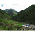 基地在3100米的高山峡谷