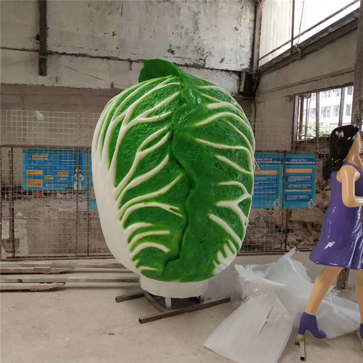 白菜卡通雕塑