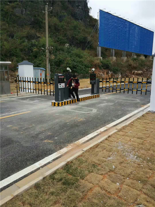桂林车牌设别收费系统
