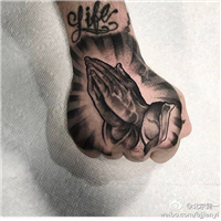 南宁纹身店手背刺青纹身