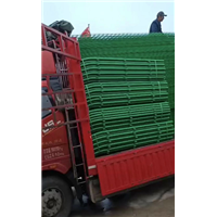山东护栏网一车发货卸货