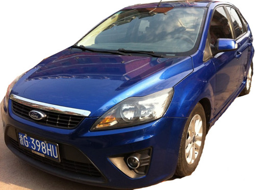 2010年福克斯自动天窗1.8排量
