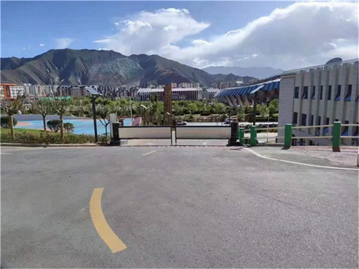 西宁停车系统道闸安装