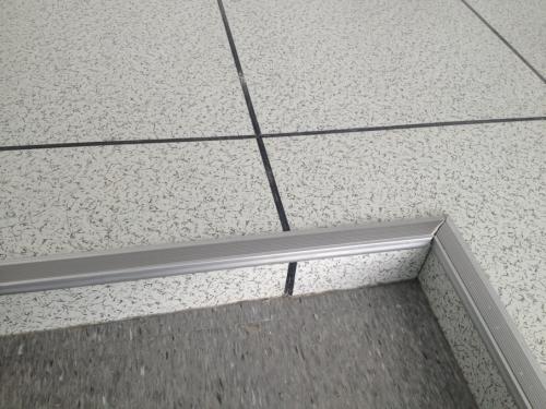 重庆静电地板价格