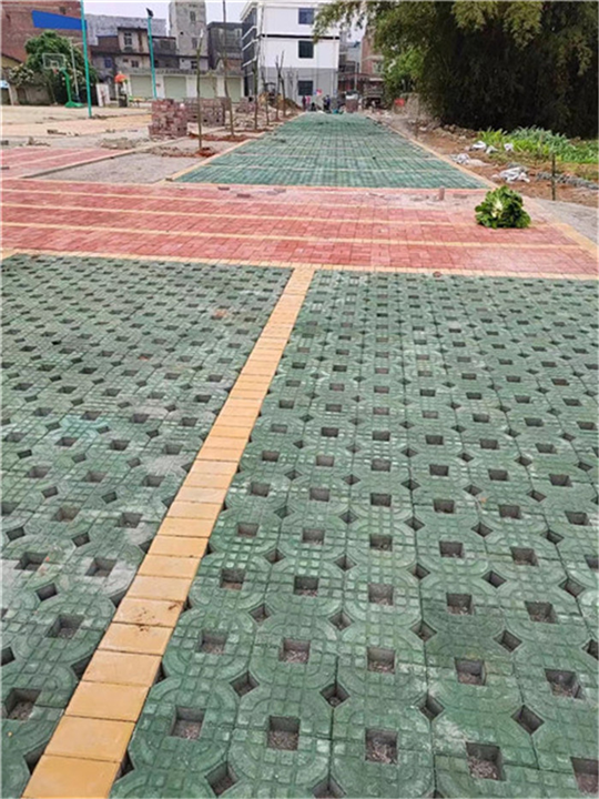 植草砖内草坪养护