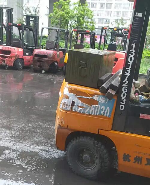 扬州叉车出租设备搬运