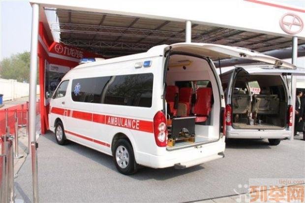 长途救护车  长途救护车 