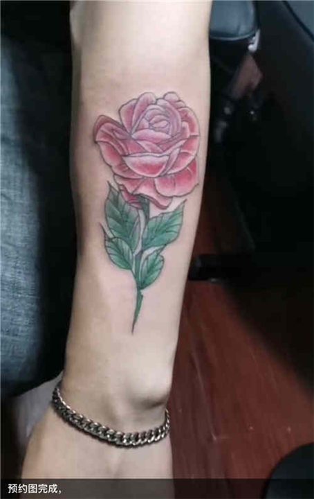 晋江纹身玫瑰花刺青