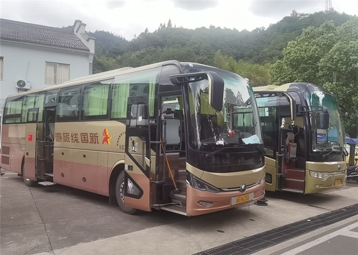 义乌旅游包车电话