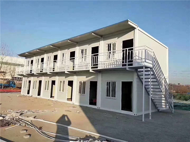 内蒙古工地住人集装箱房打包集装箱房 