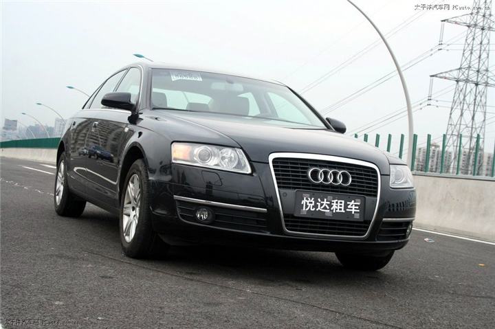 奥迪A6L前