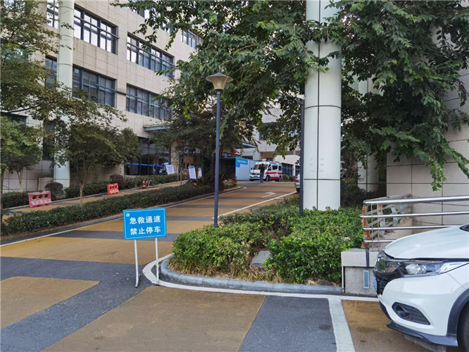 南京救护车护送病人哪家服务好