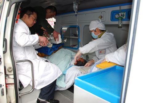 广东湛江跨省救护车出租