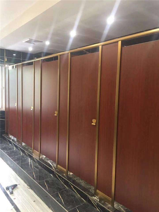 重庆卫生间隔断有哪些优异特性？ 