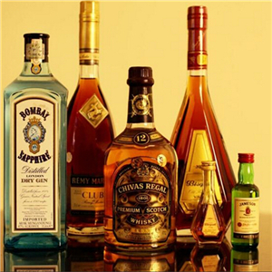 郑州那里有回收名烟名酒的的地方？ 