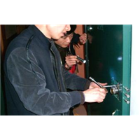 平凉开锁公司0933-8228333平凉开汽车锁、平凉专业开汽车锁、 