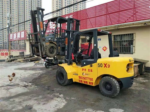 晋城电动叉车驾驶员操作需符合要求 