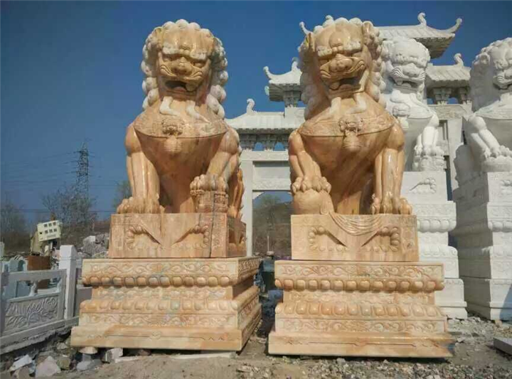动物石雕