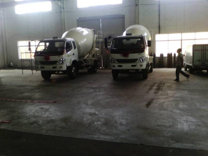 银川商混搅拌车 
