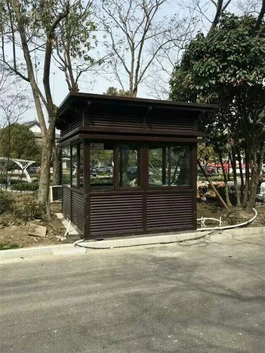 金属雕花板岗亭