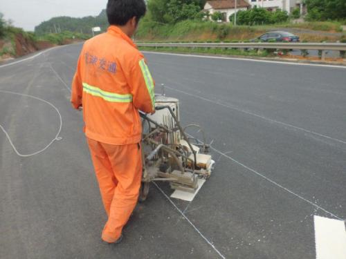 昆明马路划线