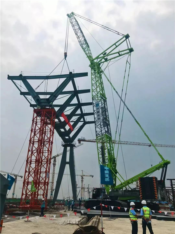 珠海市大小履带吊出租13805015433徐，珠海履带吊出租