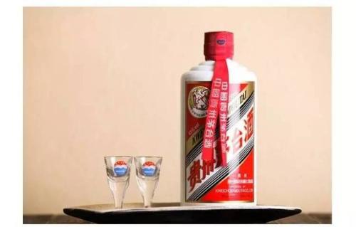 为啥茅台酒回收自带两“小酒杯” 