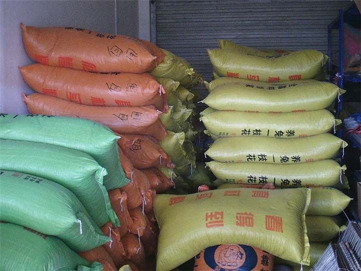 南宁母兔饲料出售，批发厂家