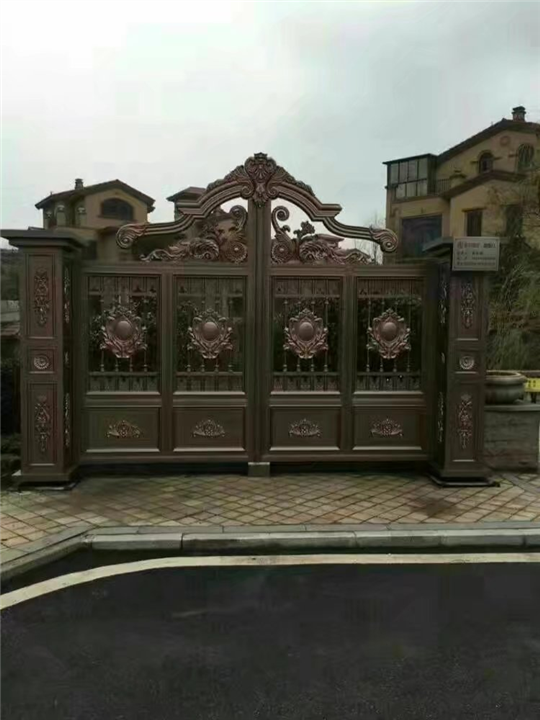 铝大门