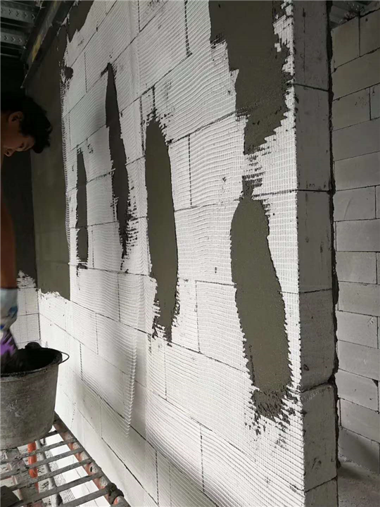 挂网和专用砂浆批荡的效果 