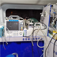 大连救护车护送病人临终回家带护士