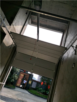贵阳车库门厂教你维护措施