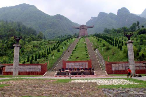 武当山旅游包车|十堰旅游包车 