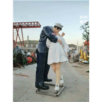 情侣购物铜雕塑，步行街人物铜雕