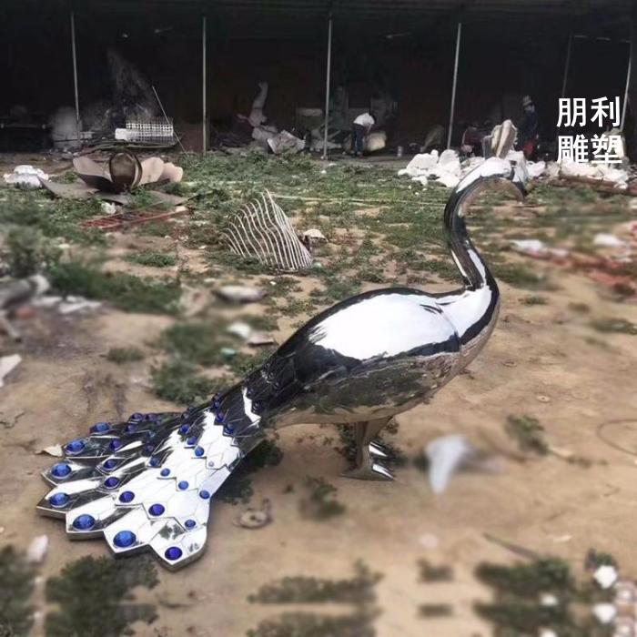 孔雀铜雕塑 孔雀开屏动物铜雕塑厂家制作