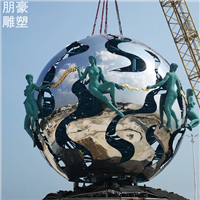 学校地球飞人雕塑街头艺术