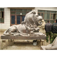 铜狮子雕塑摆件，铸铜狮子雕塑