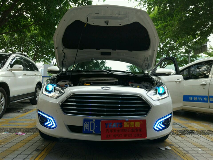 福睿斯改灯，日行灯