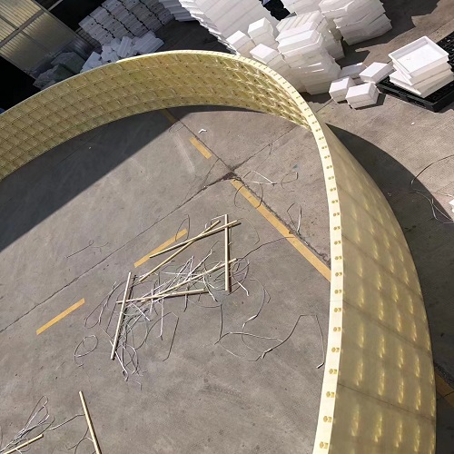 为什么推荐使用钢模板而不是木模板呢?