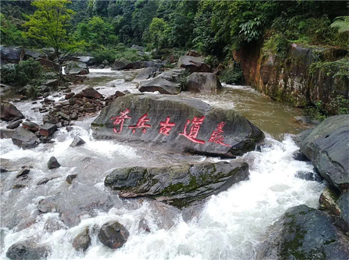 贵阳旅游包车 