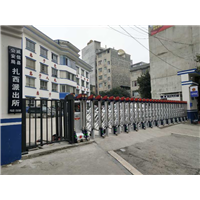 昭通伸缩门