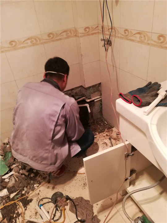 大连卫生间漏水维修 