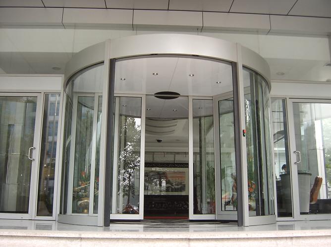 西安三环哪里有门禁感应门道闸上门维修安装的师傅